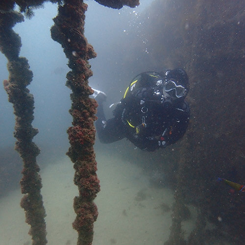 PADI advanced courses include wreck diver specialty