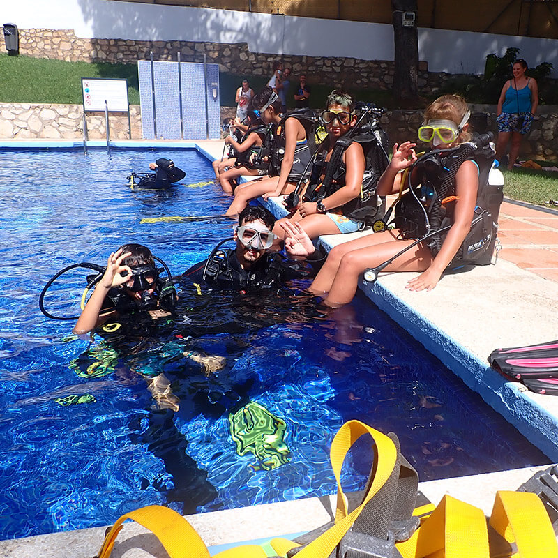 Bubblemaker at a swimming pool